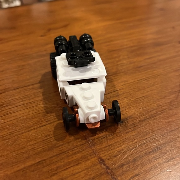 Hot Wheels Brick and Motor Block Car toy Mattel new white - Picture 3 of 9